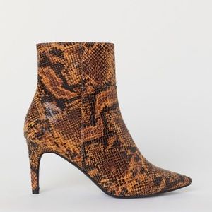 Yellow/Snake-skin patterned ankle boots